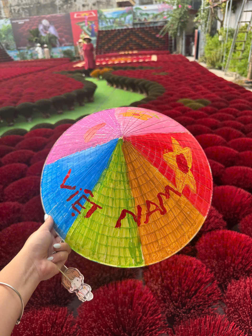 HALF DAY TOUR: INCENSE VILLAGE & HAT MAKING VILLAGE, NO LUNCH