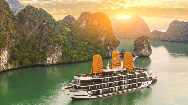 6 DAYS 5 NIGHTS PACKAGE TOUR HA NOI -HALONG BAY - NINH BINH -DA NANG MARBLE MOUTAIN - BANA HILLS
